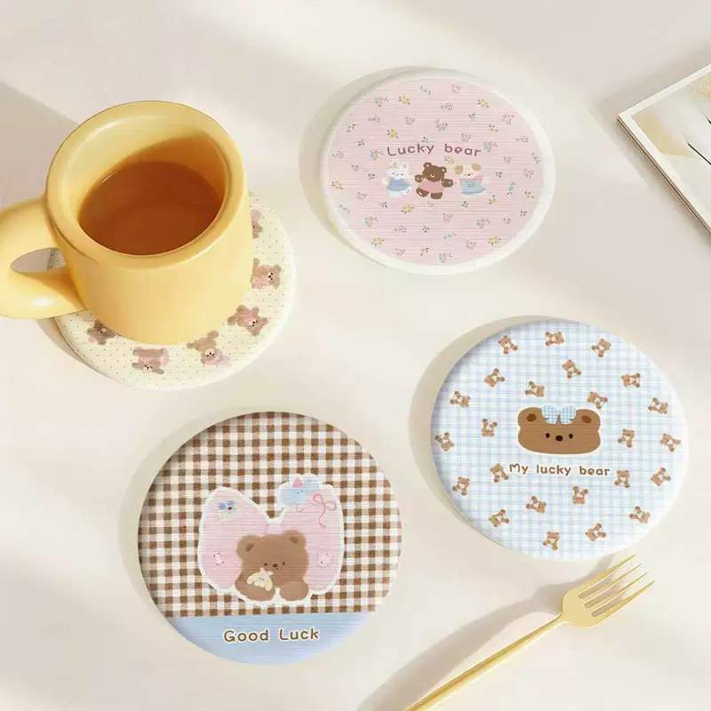 Cute bear-shaped round coaster, cartoon hard diatomite desktop home water-draining mat, office water-absorbing cup mat