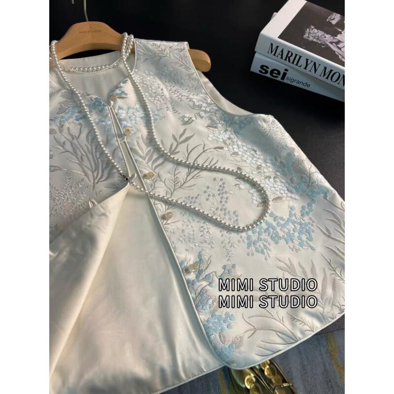 Satin Red Women's Trendy Top with Chinese Style Embroidery, High-End Spring and Autumn Chinese Style Vest