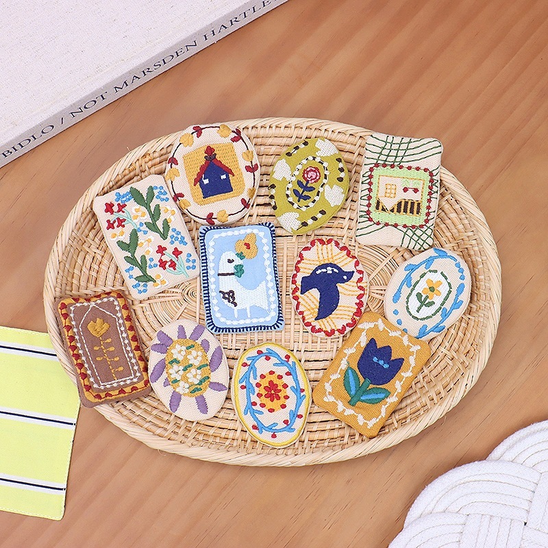 布アート日本と韓国の文学森ガールスタイルの小さな花布ブローチかわいい多用途絶妙な刺繍キャンバスバッグ衣類アクセサリー|undefined