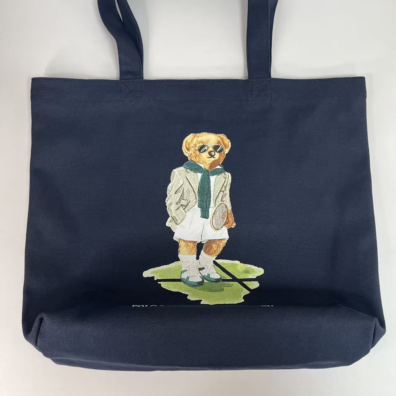 짙은 남색 (테니스 라켓 곰돌이)