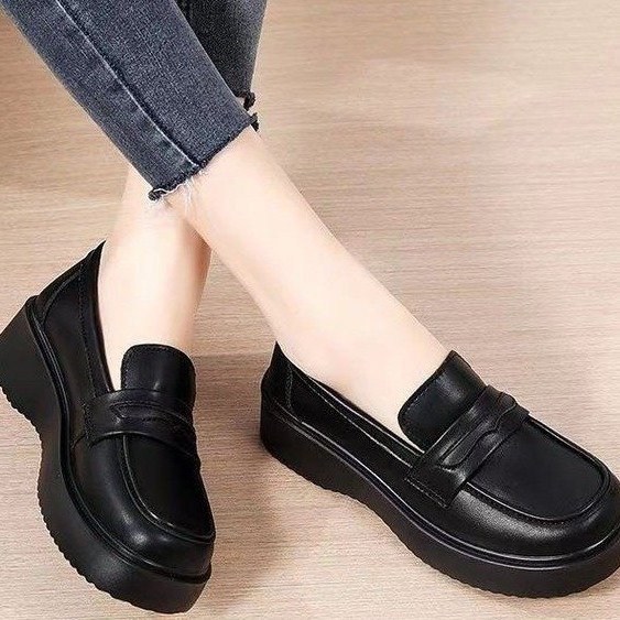Gran Bretaña de suela gruesa para trabajar zapatos de cuero para mujeres 2025 nueva primavera Mary Jane Leaf zapatos de un solo pie zapatos para mujeres