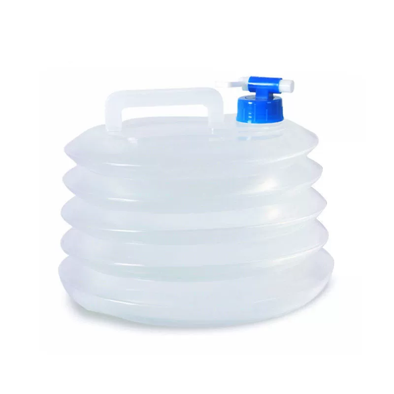 Handheld capacious bucket
