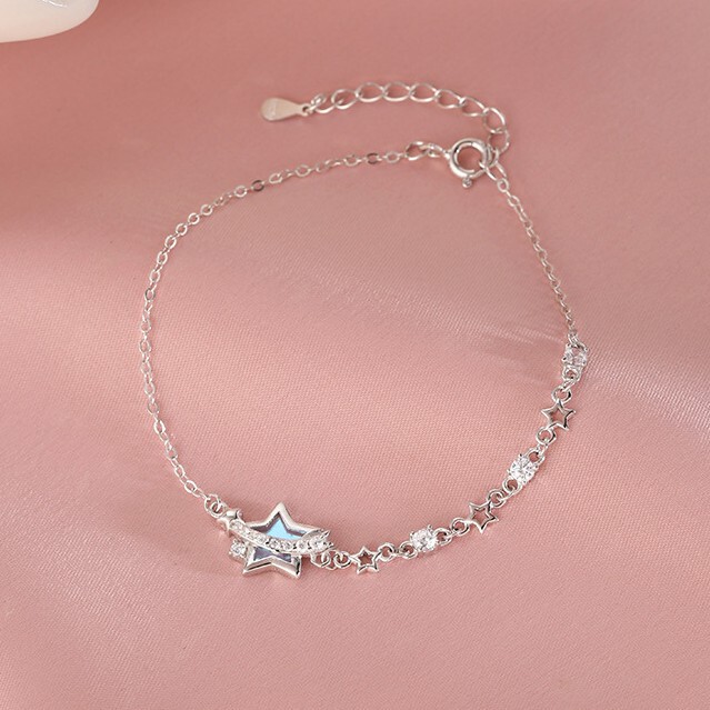 New Simple Moonstone Five-pointed Star Bracelet Girl's Niche Design Light Luxury Flash Diamond Star Bracelet Shake Tone Live Broadcast