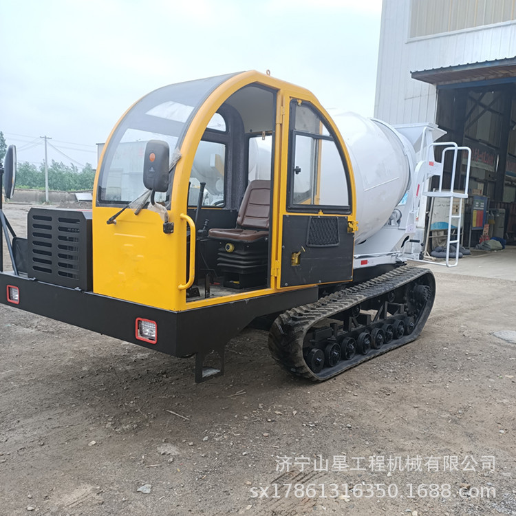 双履带混凝土搅拌罐车 全新2方水泥搅拌运输车 复杂地形爬坡搅拌机械及行业设备实拍产品高清图