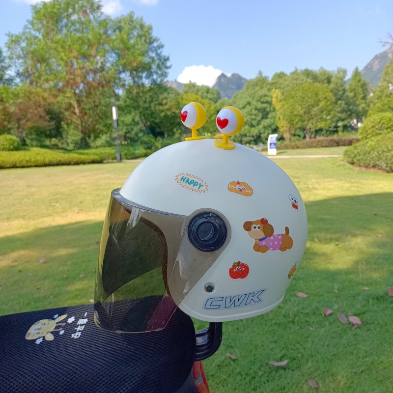 New National Standard Certified Winter Warm and Comfortable Electric Vehicle Motorcycle Safety Windproof Helmet for 1-8 Years Old, Cute and Resistant to Falling