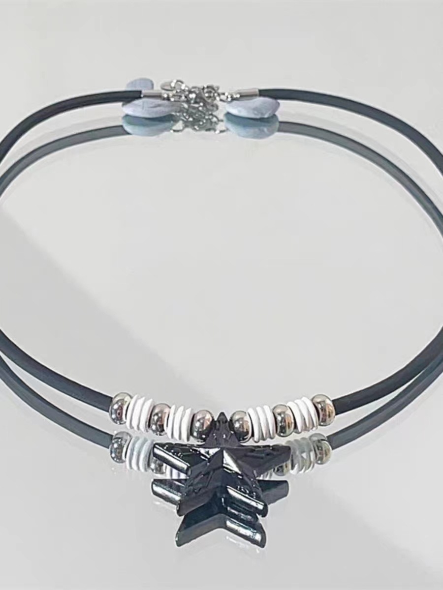 Black Five Pointed Star Beaded Leather Choker For Women Style_voghion.com