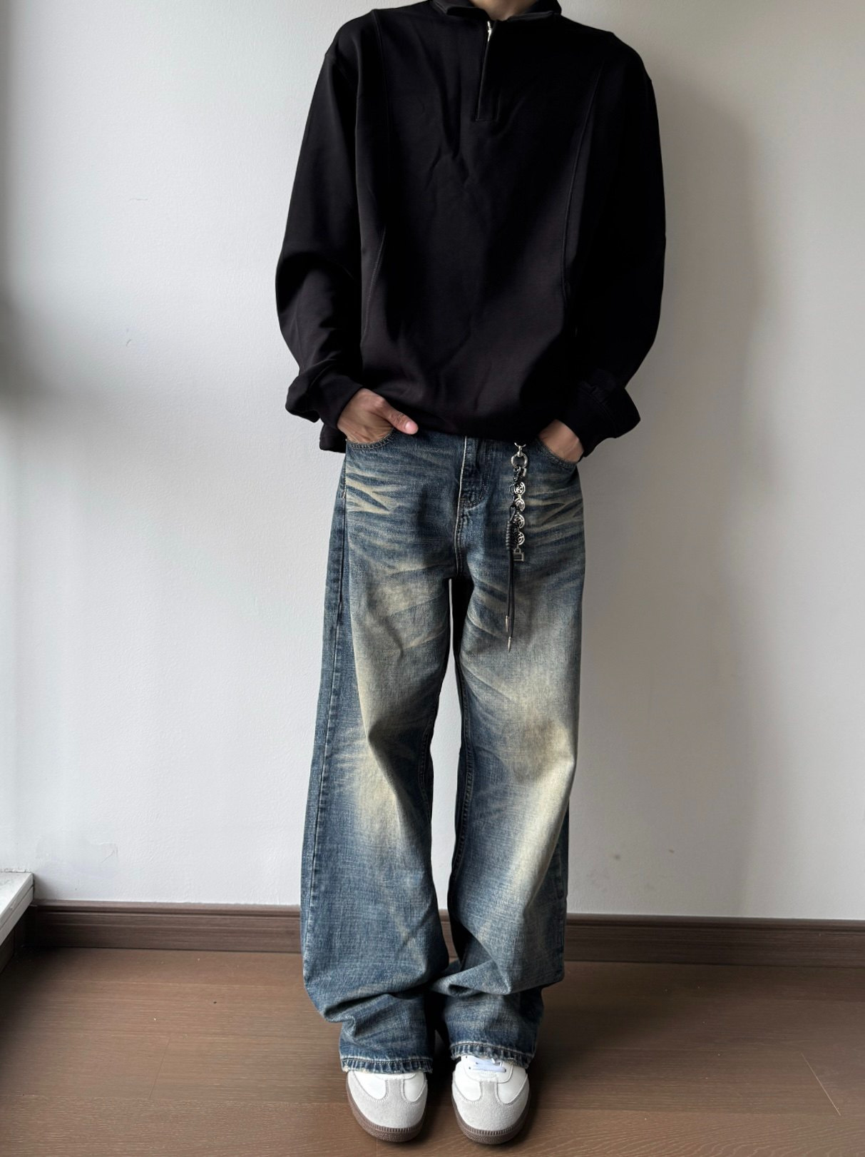 Men's Vintage Washed Straight-Leg Jeans – Relaxed Fit, Clean Aesthetic, Distressed Hem For Urban Streetwear_mkmklike.com
