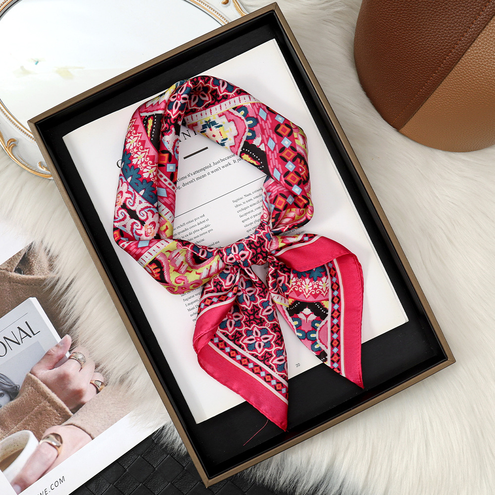 Bufanda de seda de mujer de estilo étnico 70 Bufanda de seda de imitación Bufanda de seda de protección solar cómoda y ligera Cinturón para el cabello Bufanda en la cabeza Chal multifunción
