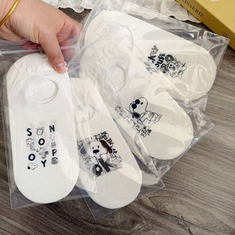 2026 Spring and Summer New Cartoon Snoopy Korean Style Non-Slip Invisible Socks Mickey Printed White Sole Socks