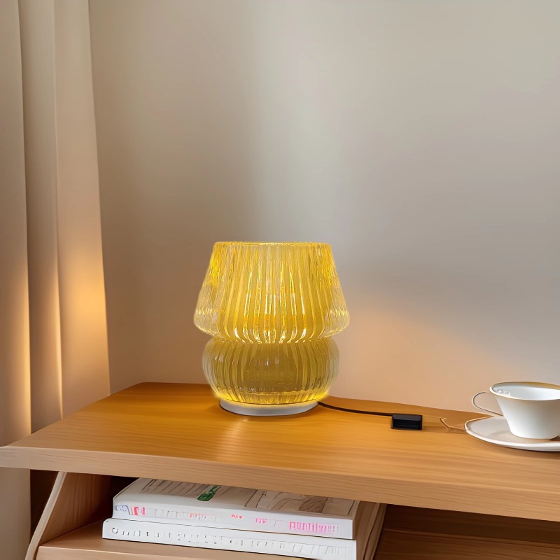 Lámpara de hongo de vidrio retro transfronterizo, lámpara de mesa, libro rojo pequeño, cama de dormitorio, lámpara de casa de familia vintage, al por mayor y al por menor