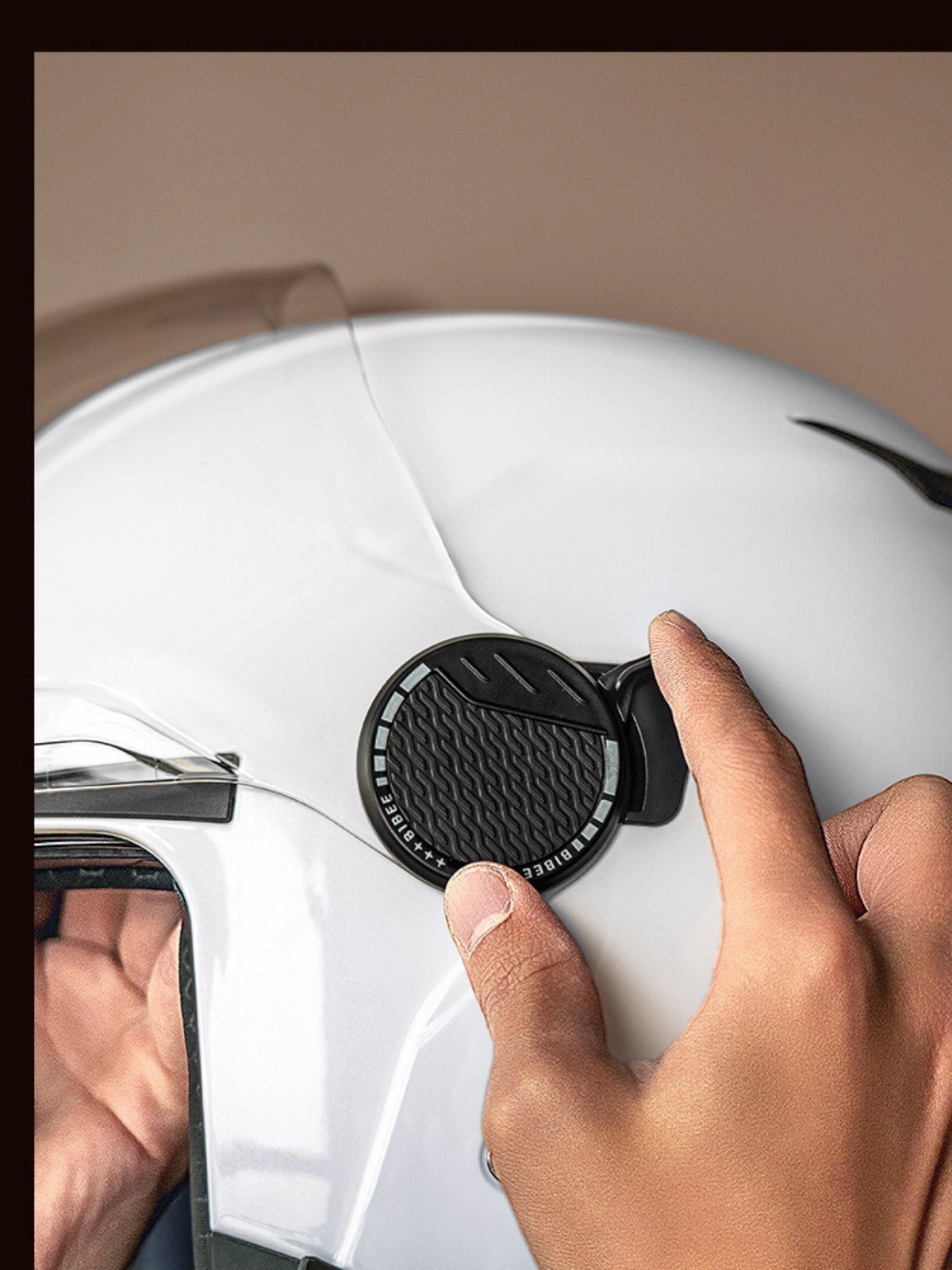 Two Little Bees 3C Certified 2024 New Electric Vehicle Helmet Men's Winter Warm Motorcycle Autumn and Winter Safety Helmet