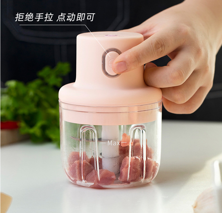 電気のニンニクをつぶします。|undefined