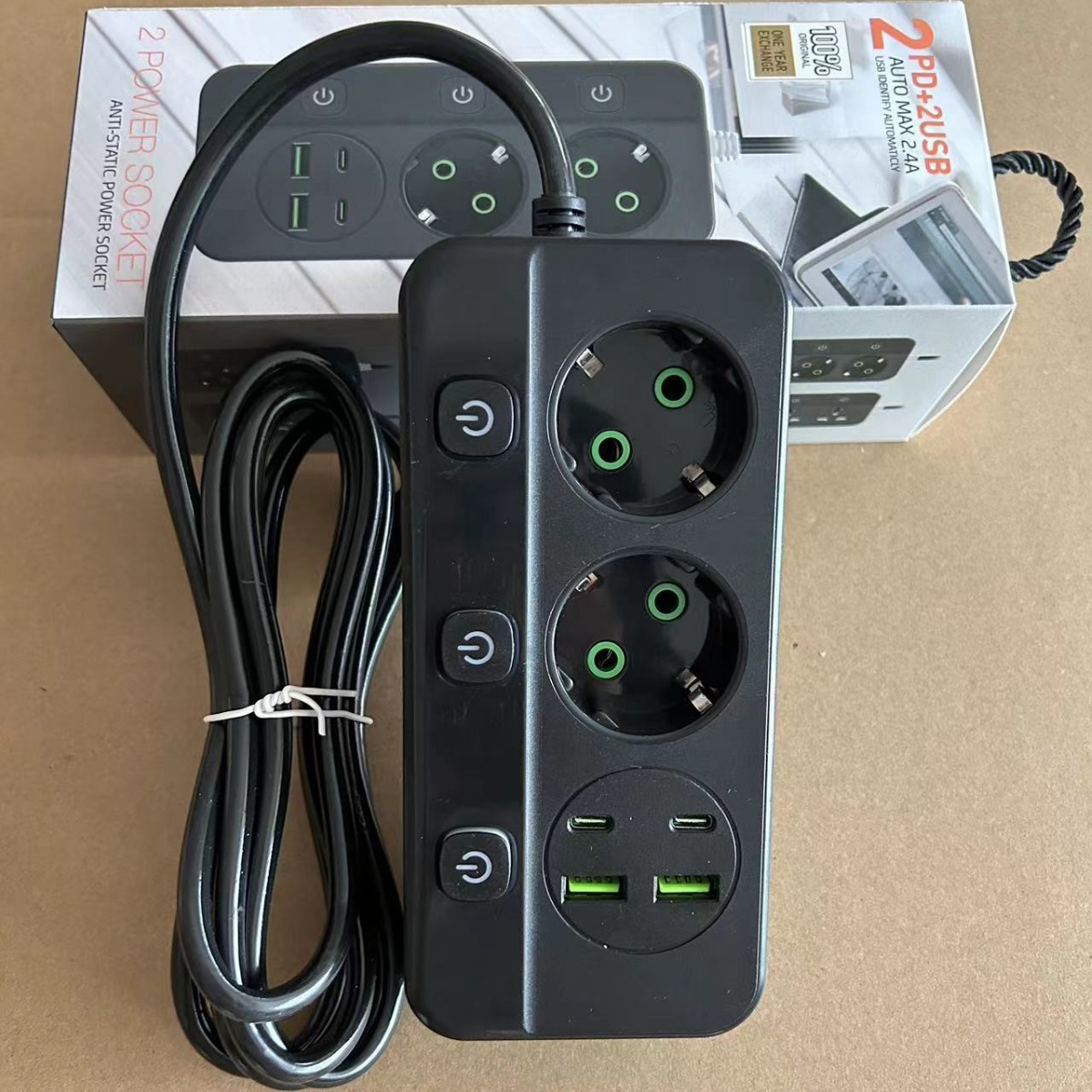 Comercio exterior estándar europeo inteligente con enchufe de fila USB multifuncional con enchufe de cable, diseño de interruptor de control dividido negro al por mayor transfronterizo