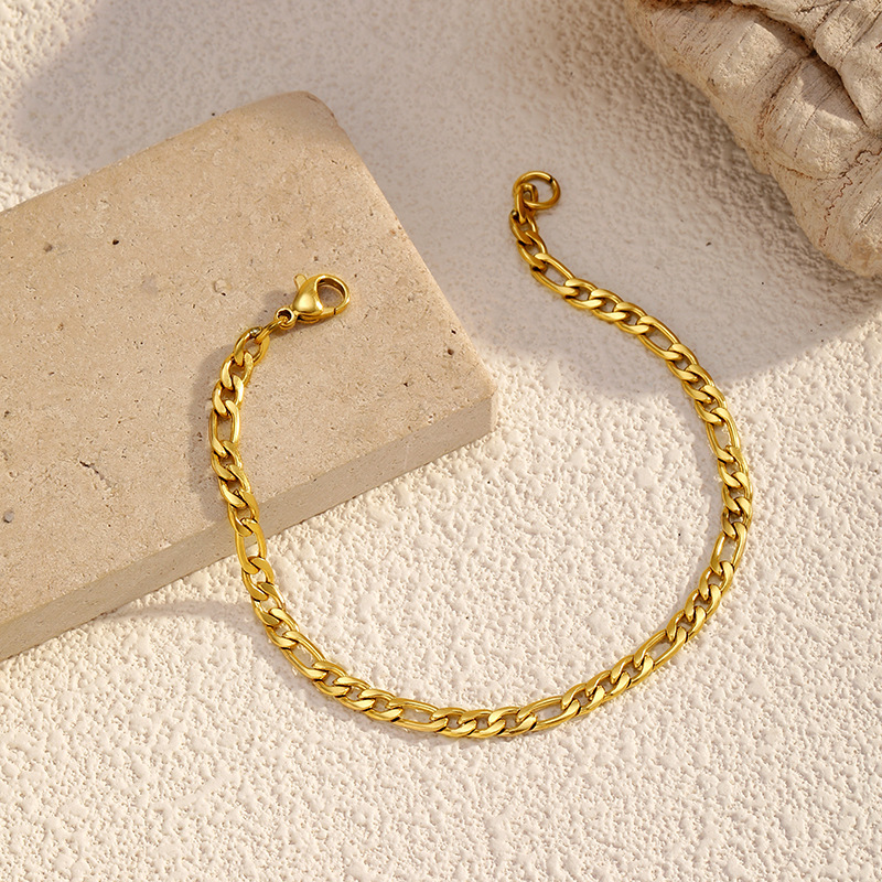 Brazalete de acero de titanio de oro transfronterizo de Europa y los Estados Unidos simple joyas de moda de mujer galvanizado 18K joyas de acero inoxidable al por mayor