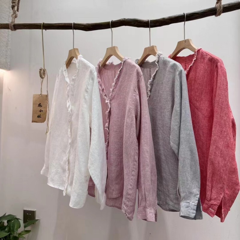 Vintage Artistic Hemp Shirt for Women, New Autumn Loose Versatile Age-Reducing Single-Breasted V-Neck Frayed Top