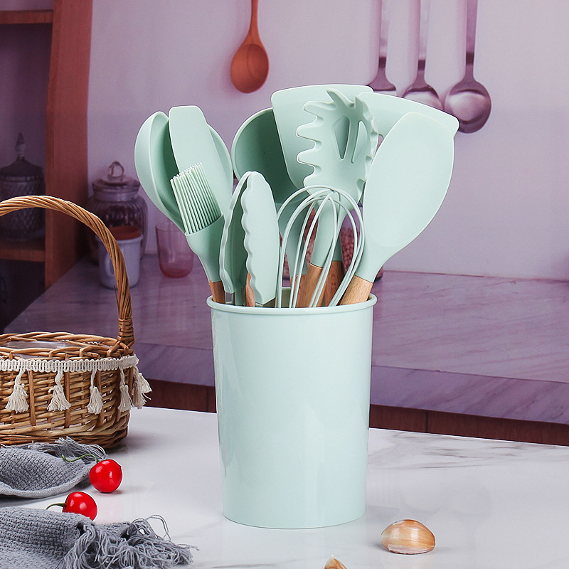 Utensilios de cocina de silicona con mango de madera, 11 piezas – para sartenes antiadherentes.