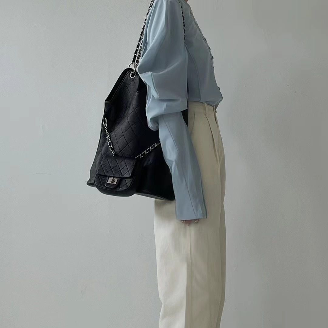 Sac à main en cuir de vache, couche de tête, petit treillis de diamant parfumé, chaîne, grande capacité, épaule pour les déplacements, nouvelle collection 2024_voghion.com