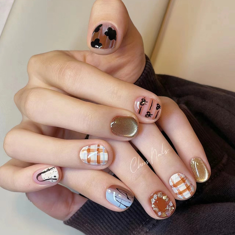 Wear nail pure handmade manicure finished fake nail patch autumn and winter New caramel brown hand painted Plaid manicure