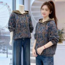 时尚撞色印花连帽拼接设计百搭长袖上衣2026春季新款大码女士卫衣