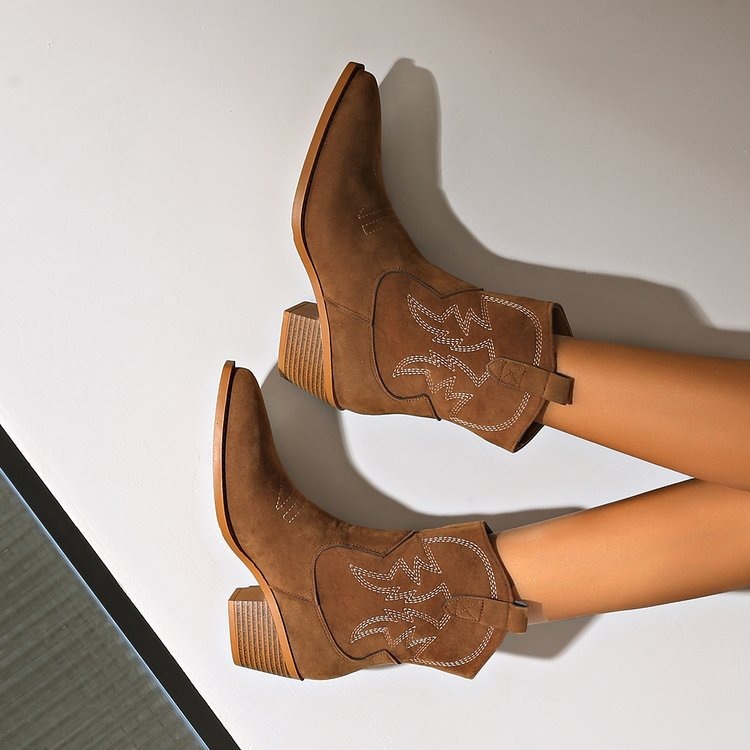 2026 European and American plus-size cross-border women's boots, retro embroidered western style, autumn and winter chunky heel, round toe, mid-calf riding boots