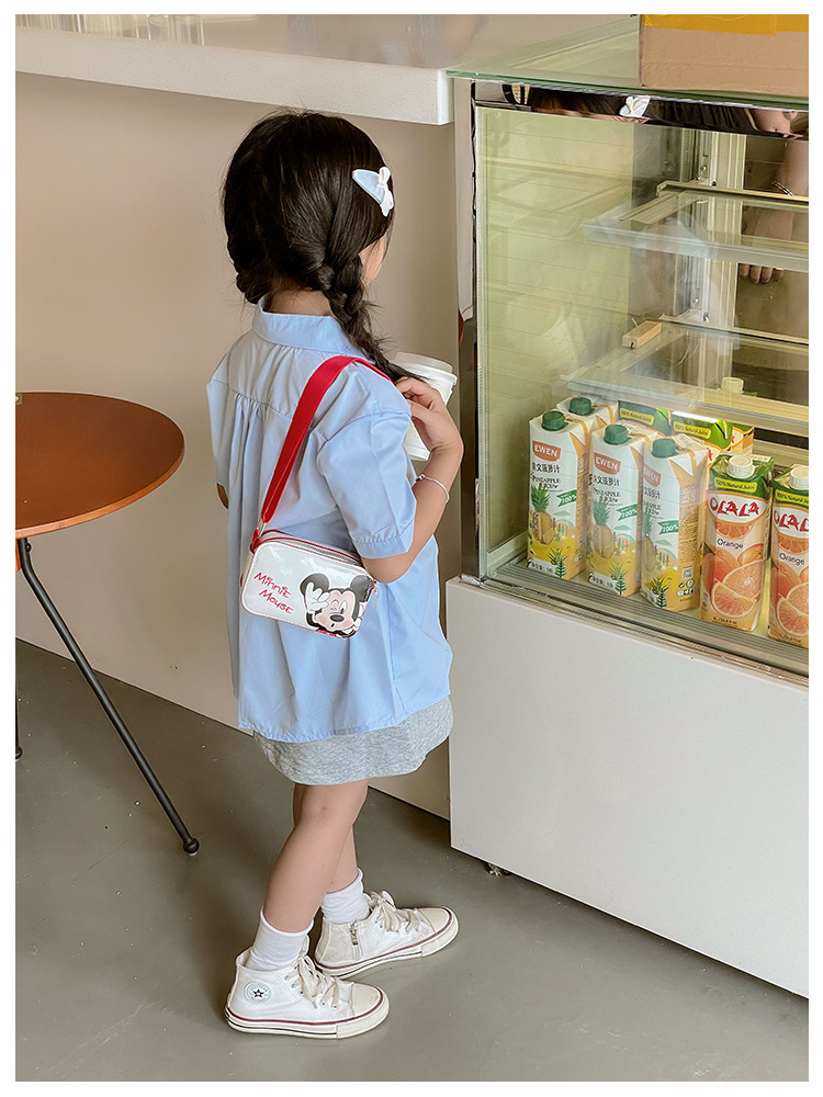 The 2025 new children's mobile phone bag is a trendy, fashionable, fresh, sweet, cartoonish, creative and simple single-shoulder crossbody bag for women undefined