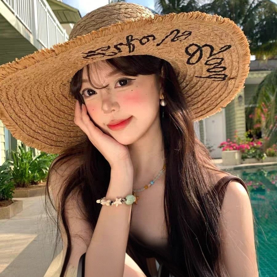 Korean-Style Vacation Straw Sun Hat for Women, Spring and Summer Large Brim Sun Protection Beach Hat with Letter Print and Fringe, Trendy Hat