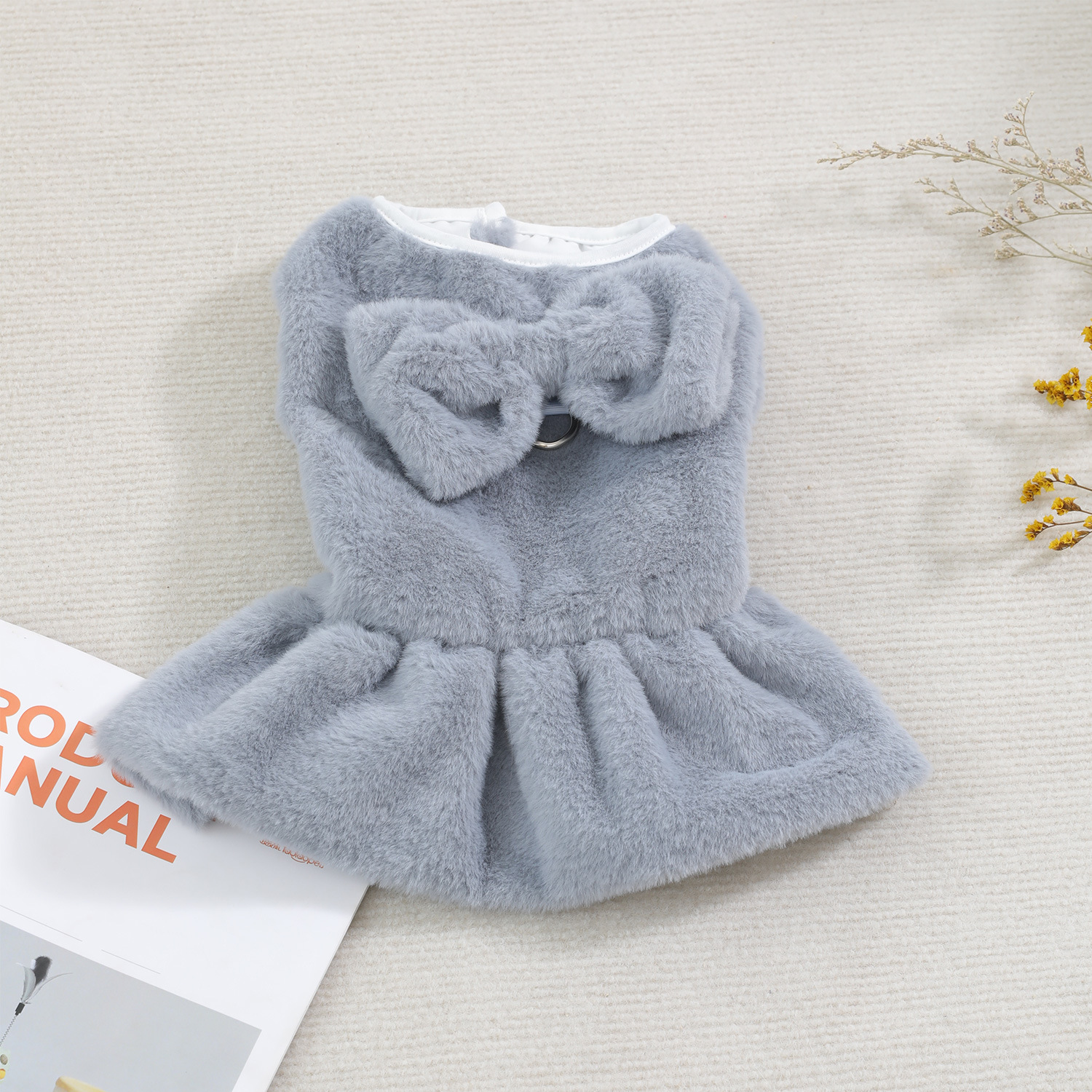 Z mascota ropa de perro y gato de invierno engrosado arco con botón de tracción imitación de conejo peludo de cachorro de invierno nuevo