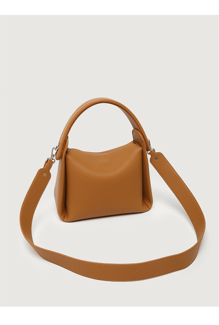  Women's Bags Large Capacity Soft Cigarette Case Bag 2023 New Solid Color Casual Pillow Bag Khaki Commuter Hand Crossbody Bag_voghion.com