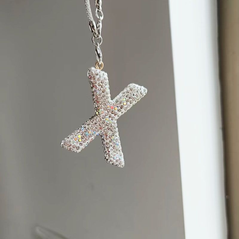 レターカーペンダント セラミック粘土 車のインテリアペンダント レディース ラインストーン 車のバックミラーペンダント ペンダント