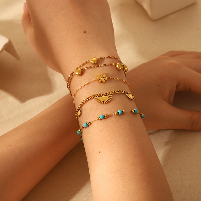 Cross-Border Ins Turquoise Heart Daisy Pendant Stainless Steel Bracelet 18K Gold Plated Waterproof High-End Jewelry Accessories for Women Cross-Border Ins Turquoise Heart Daisy Pendant Stainless Steel Bracelet 18K Gold Plated Waterproof High-End Jewelry Accessories for Women