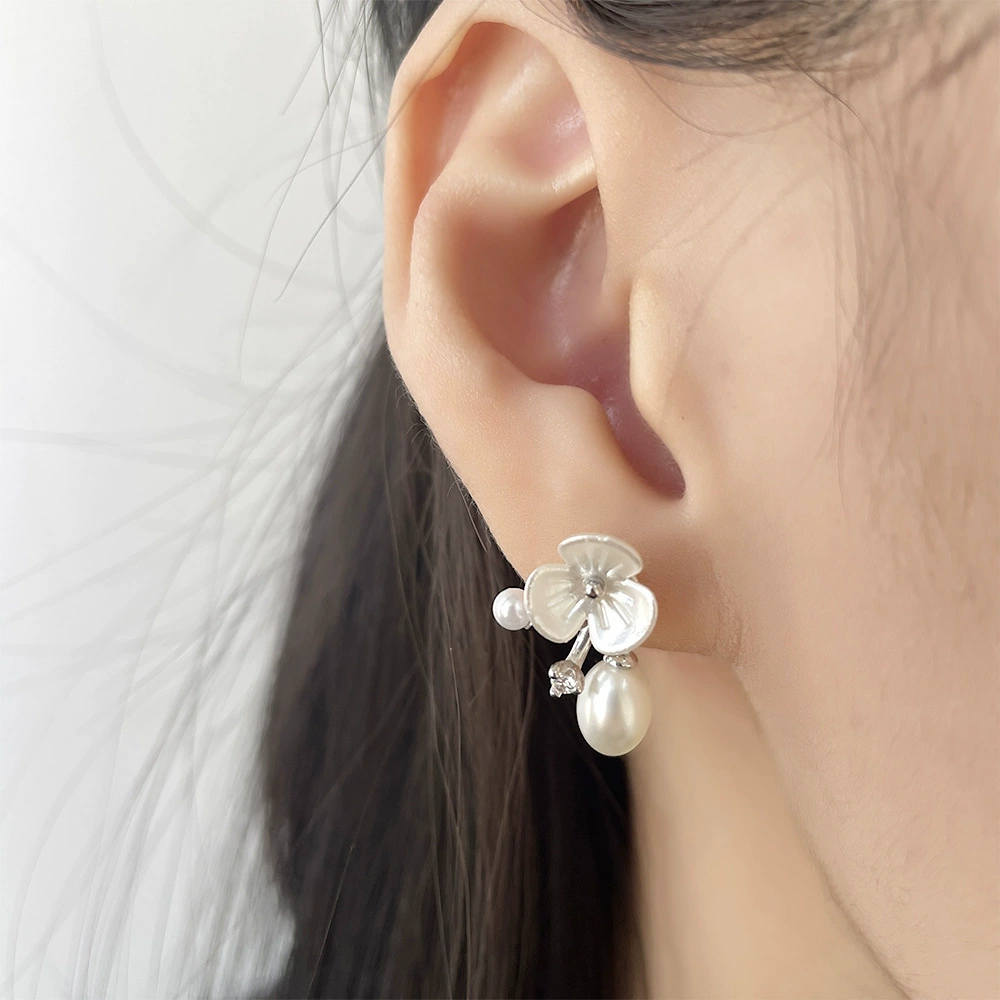 Белые ретро-elegant серьги из жемчуга, цветы, французский ретро стиль