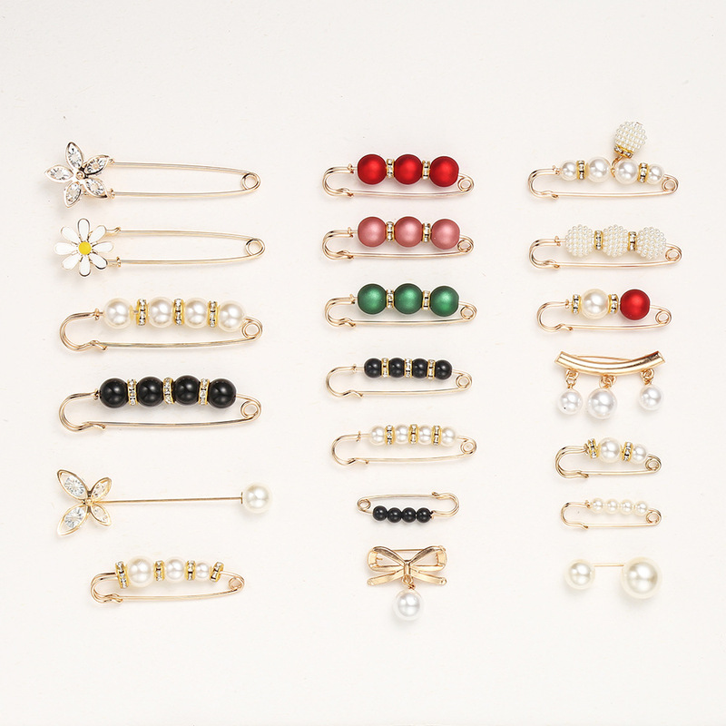 Cross-Border Brooch for Tightening Pants Waistband, Fixing Clothes and Skirts, Waist Reduction Tool, Anti-Exposure Buckle, Pearl Waist Pin