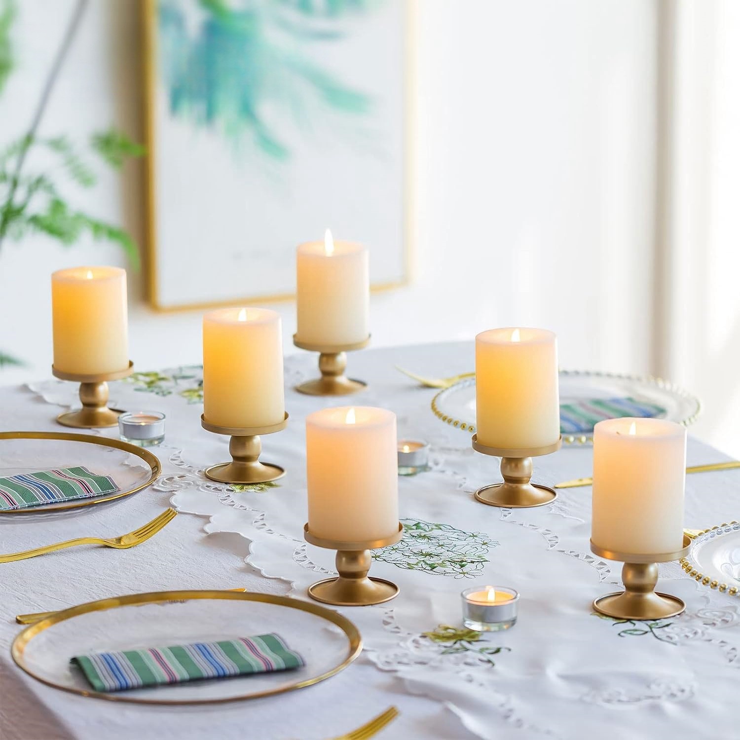 Ornamento transfronterizo nordico vela taza bandeja pequeña candelabro oro forjado candelabro adornos modelo doméstico sala de estar