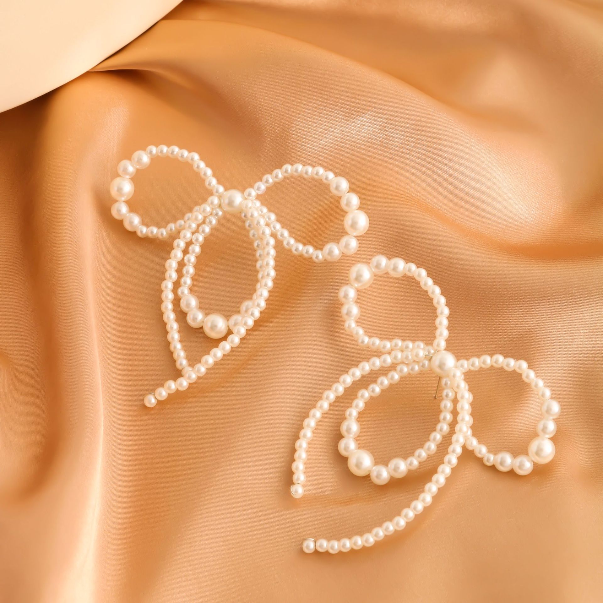 1 Pair Elegant Bow Knot Beaded Plating Artificial Pearl Alloy Ear Studs display picture 40