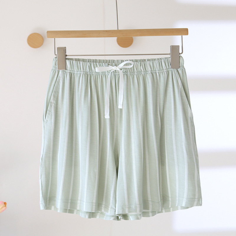 밝은 녹색 줄무늬