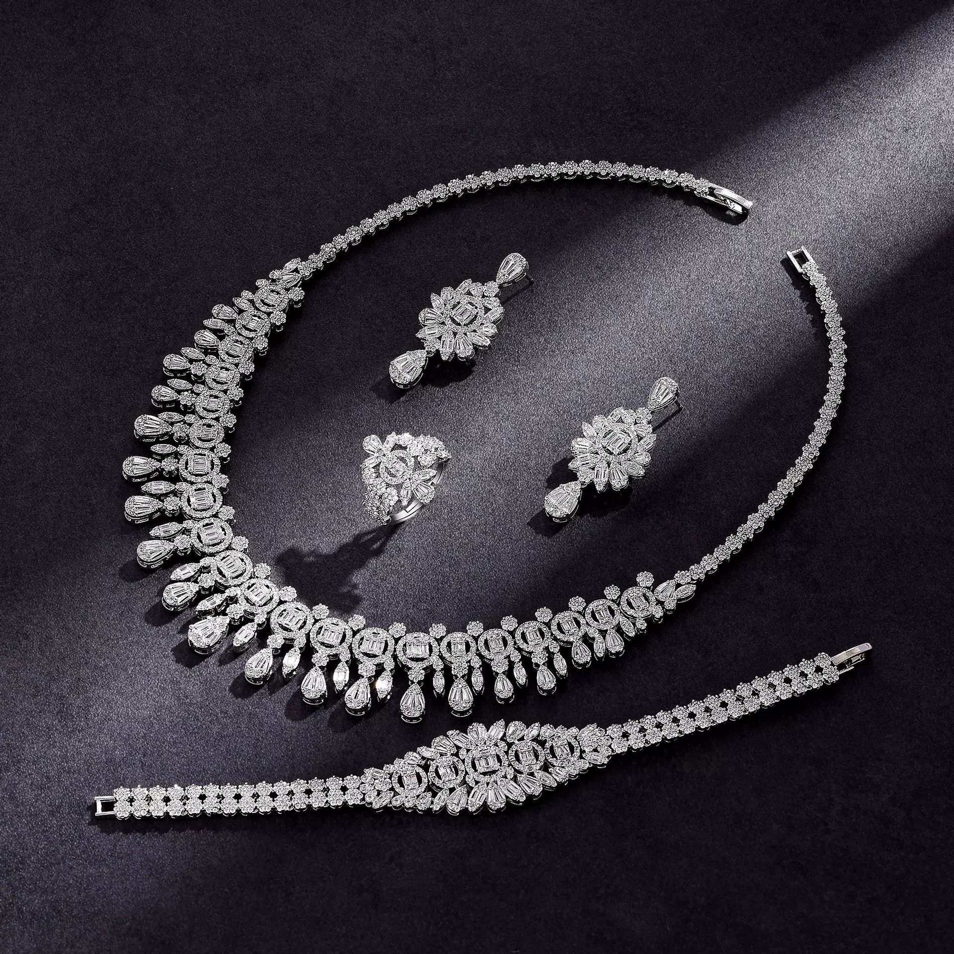 热销新款璀璨满钻锆石项链耳坠套装新娘结婚饰品气质简约工厂现货