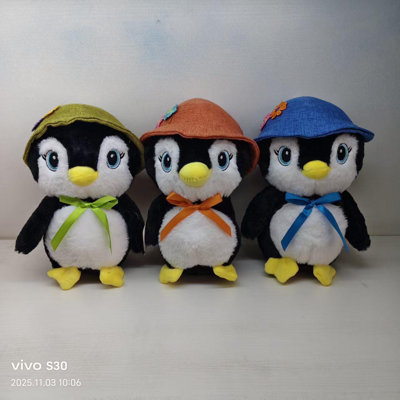 Hat penguin