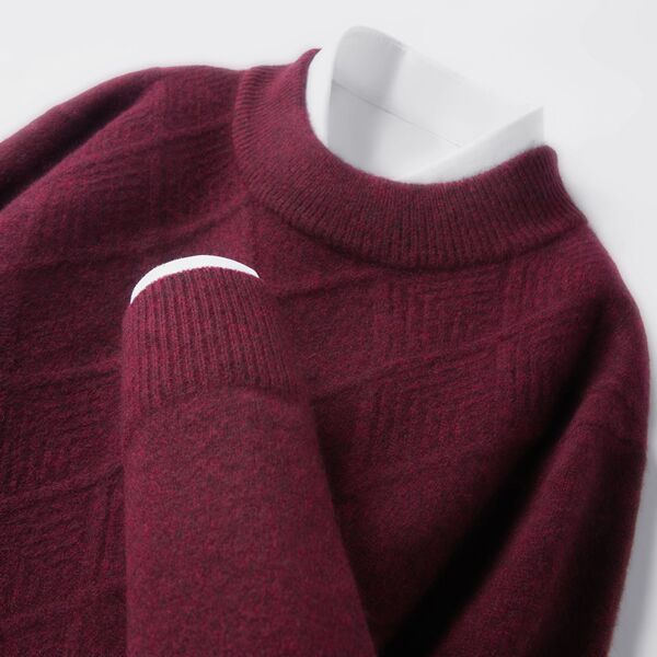 Demi-season woolen knitted sweater for leisure
