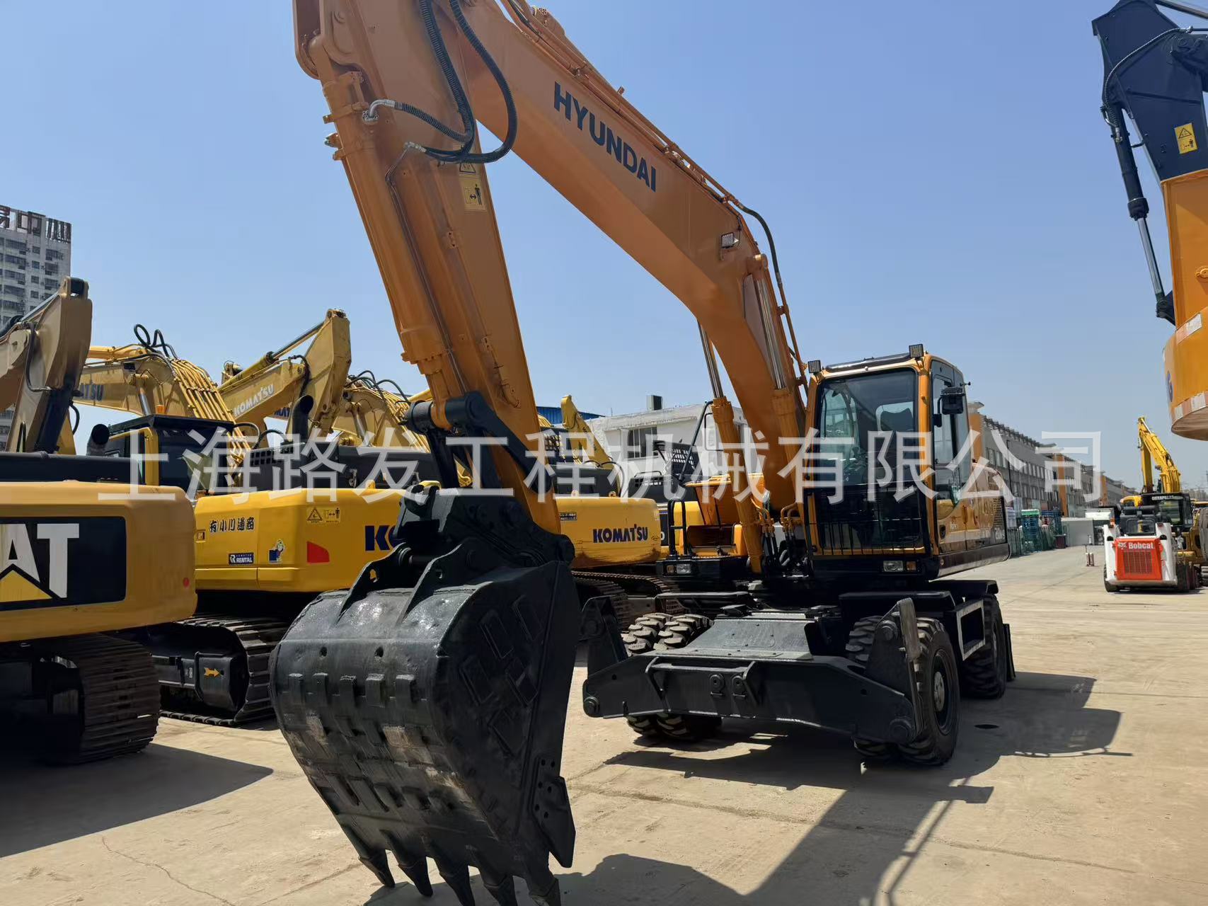 Inventario de Corea del Sur Hyundai 210 excavadoras de ruedas de segunda mano 89% nuevas excavadoras de ruedas de orugas image 3