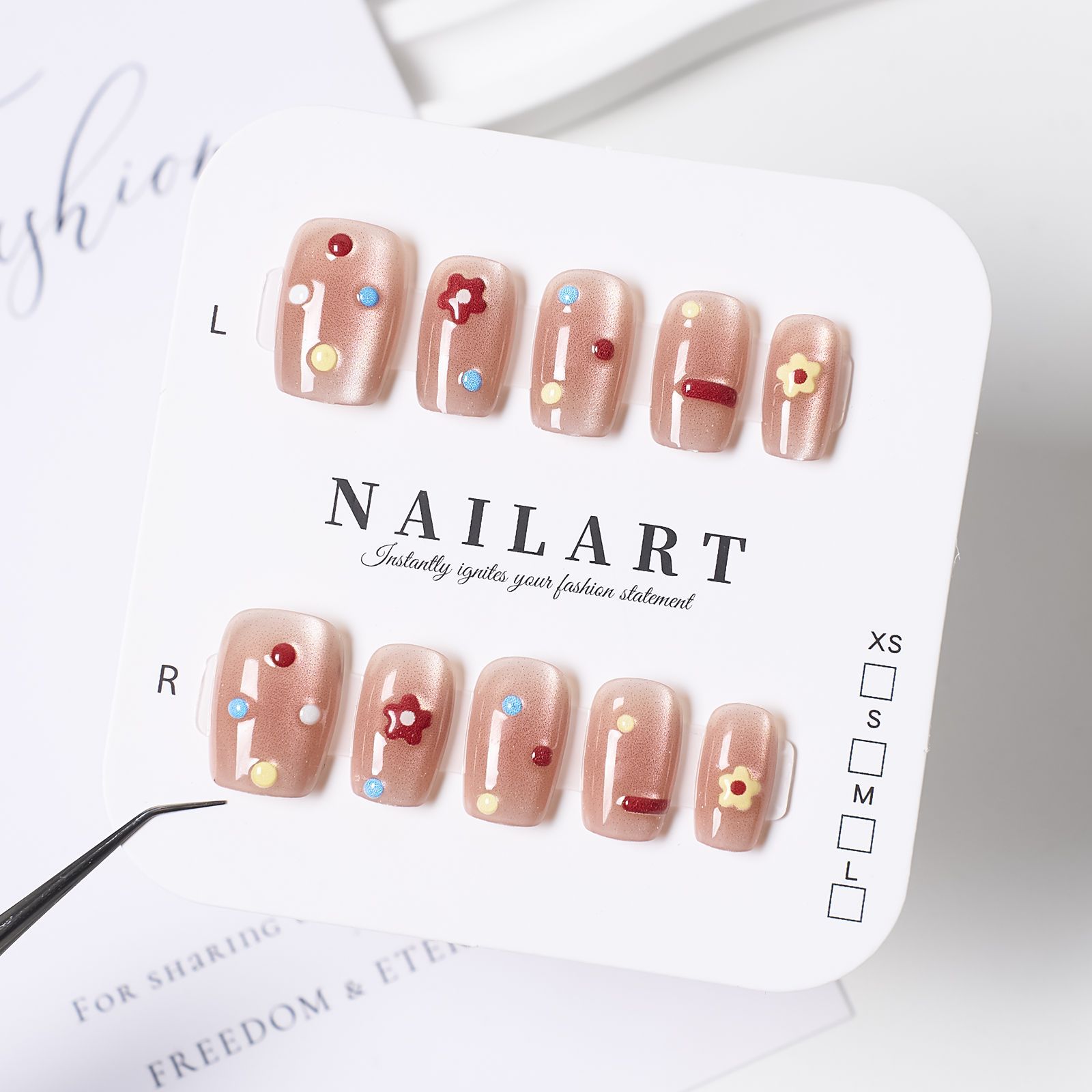 10 piezas decodificadas en línea estilo rojo temperamento alto poco fragante estilo francés in se siente la atmósfera blanca de las uñas hechas a mano