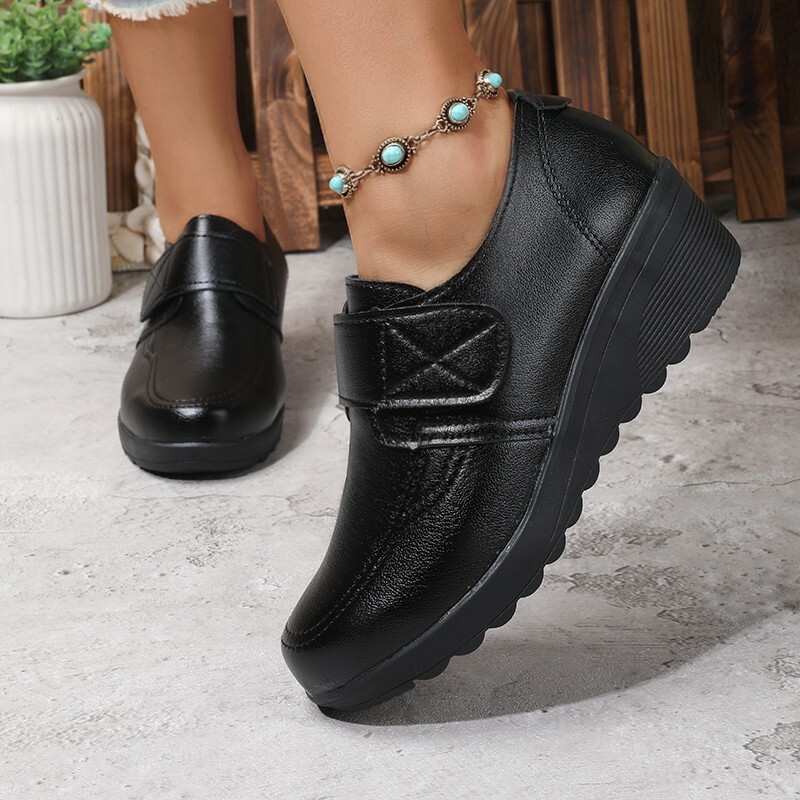 Foreign Trade Cross-Border 2026 Thick-Soled Soft-Soled Non-Tiring Women's Shoes for Middle-Aged and Elderly People, Non-Slip Comfortable Soft Leather Shoes Foreign Trade Cross-Border 2026 Thick-Soled Soft-Soled Non-Tiring Women's Shoes for Middle-Aged and Elderly People, Non-Slip Comfortable Soft Leather Shoes