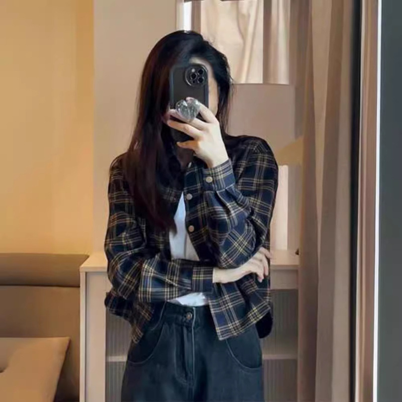 American Retro Short Plaid Shoulder Shirt Coat Women's Spring and Autumn Small Design Sense Student Casual Top American Retro Short Plaid Shoulder Shirt Coat Women's Spring and Autumn Small Design Sense Student Casual Top