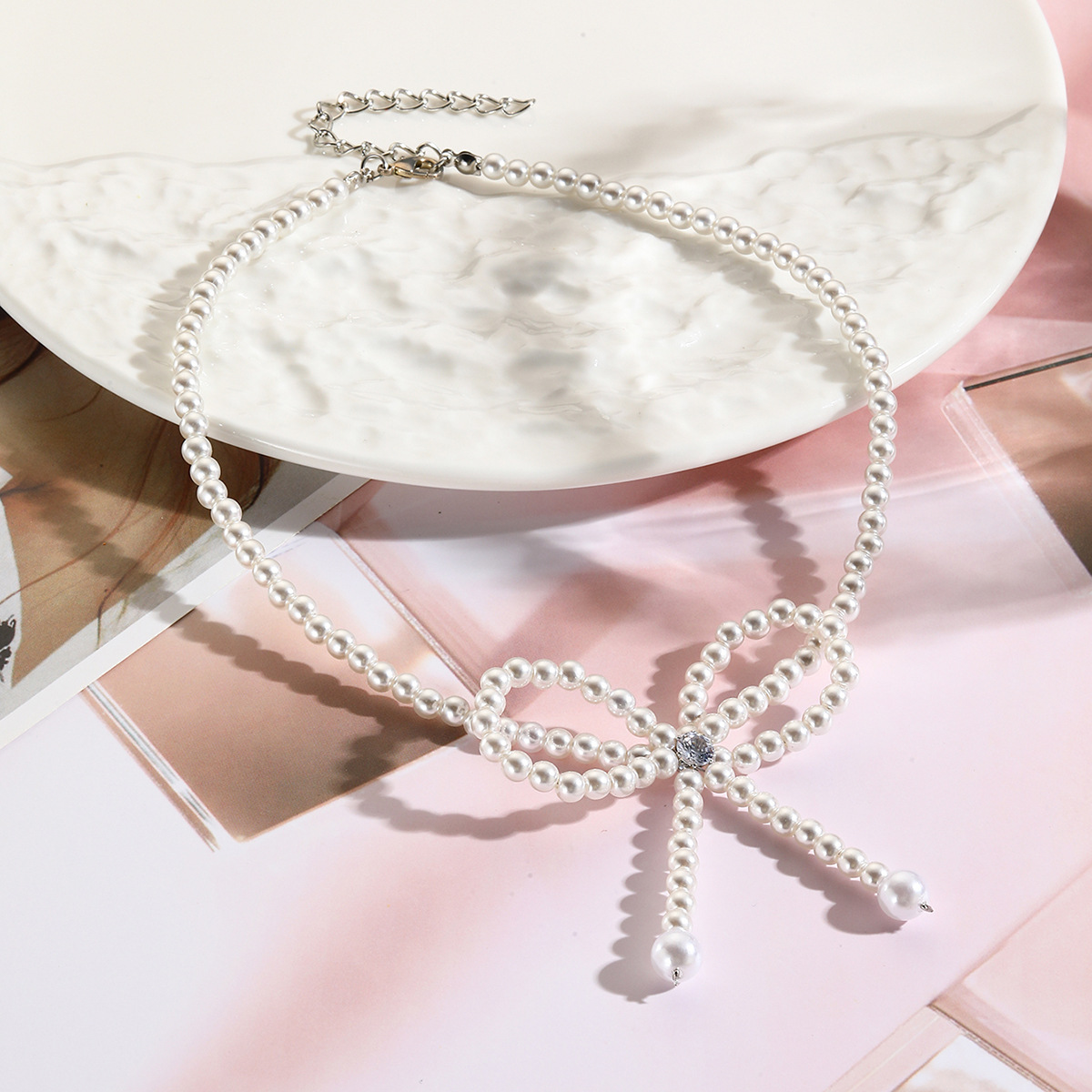 Südkorea Dongdaemun einfache exquisite vielseitige Kristall Perle Ballett Stil Perlen Bogen Halskette Schlüsselbein Kette Halskette_voghion.com