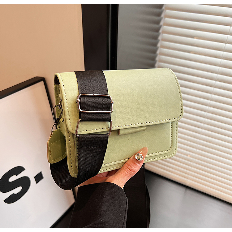198g Weight Synthetic Leather Lining Material Sewing Thread Fashion Element Flip Cover Closure Type Single Shoulder Strap Strap Type Square Bag Bags Type Casual Occasion Pu Leather Material Solid Color Pattern All Seasons Season Women's Gender Classic Style Style Square Shape Women's Pu Leather Solid Color Classic Style Sewing Thread Square Flip Cover Square Bag 36