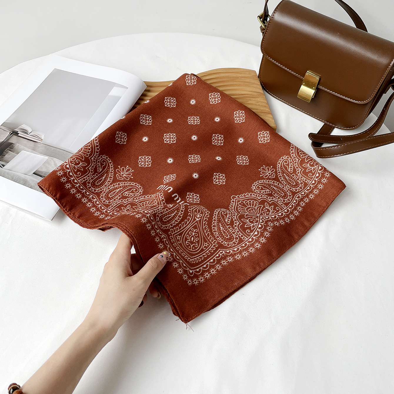 Rz6572-brown / 68*68cm