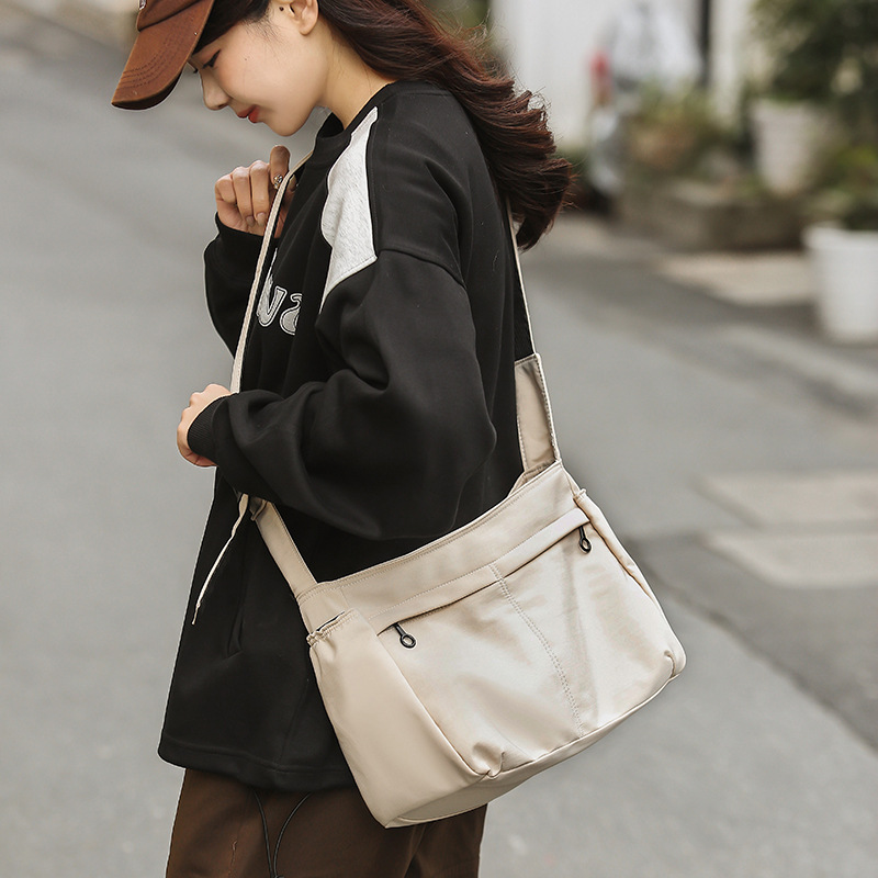 Japanese-style crossbody bag for women, large capacity, lightweight, versatile, sports travel bag, college style, couple backpack, outdoor single-shoulder bag