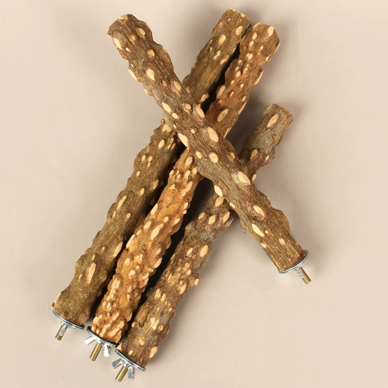 Попугай с перцем и деревьями.