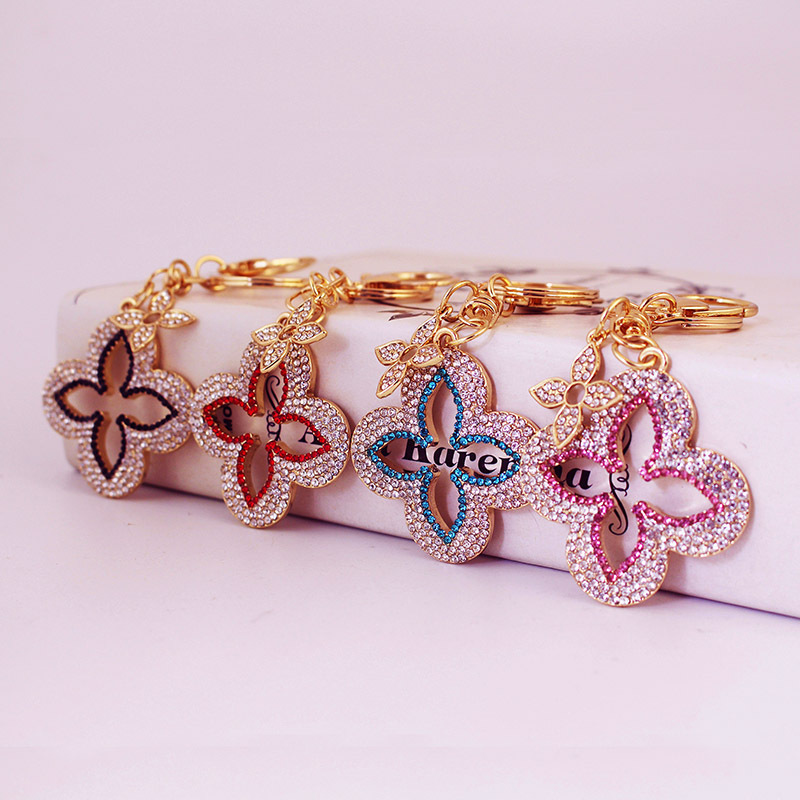 Cross-border Diamond exquisite four-leaf clover alloy key chain accessories key chain for girlfriend bag buckle bag pendant 1300