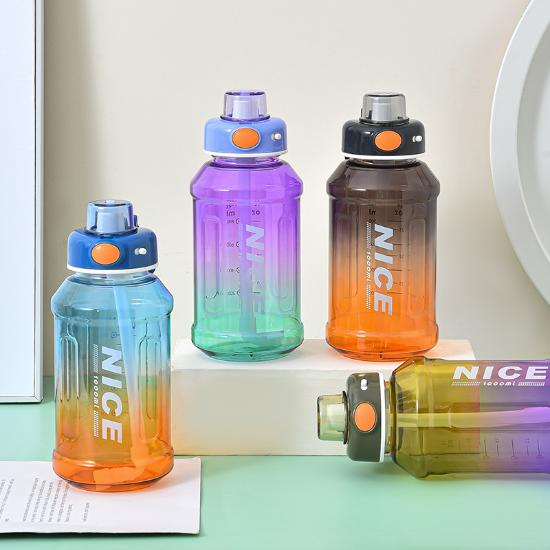 Nueva taza de agua de gran capacidad de dos colores deportes fitness hervidor de agua de plástico resistente a altas temperaturas tonelada barril doble bebida espacio taza