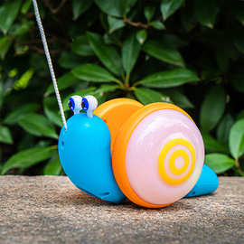 跨境婴幼儿学爬引导拉线蜗牛牵绳学步带灯光音乐早教儿童发光玩具